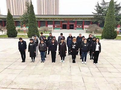 缅怀革命先烈 牢记初心使命(图1)